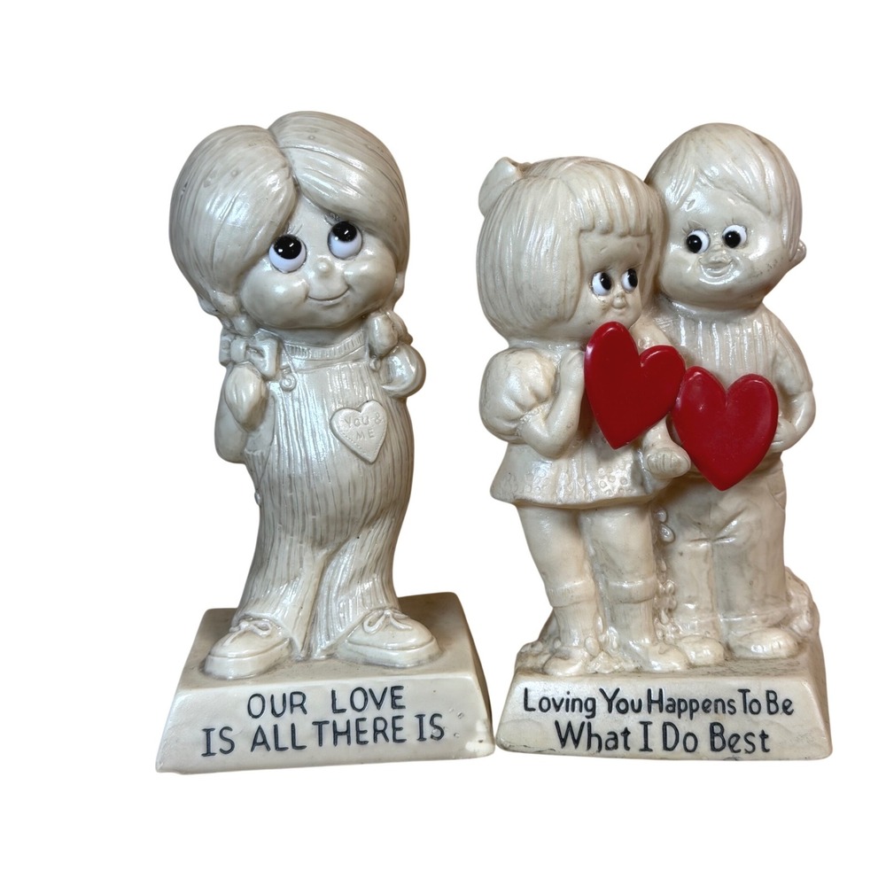 Vintage 1971 W & R Berries Co Figurines Set Our Love‎ Is All There Is USA Resin